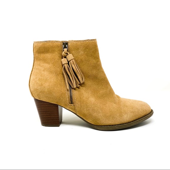 vionic booties wide width